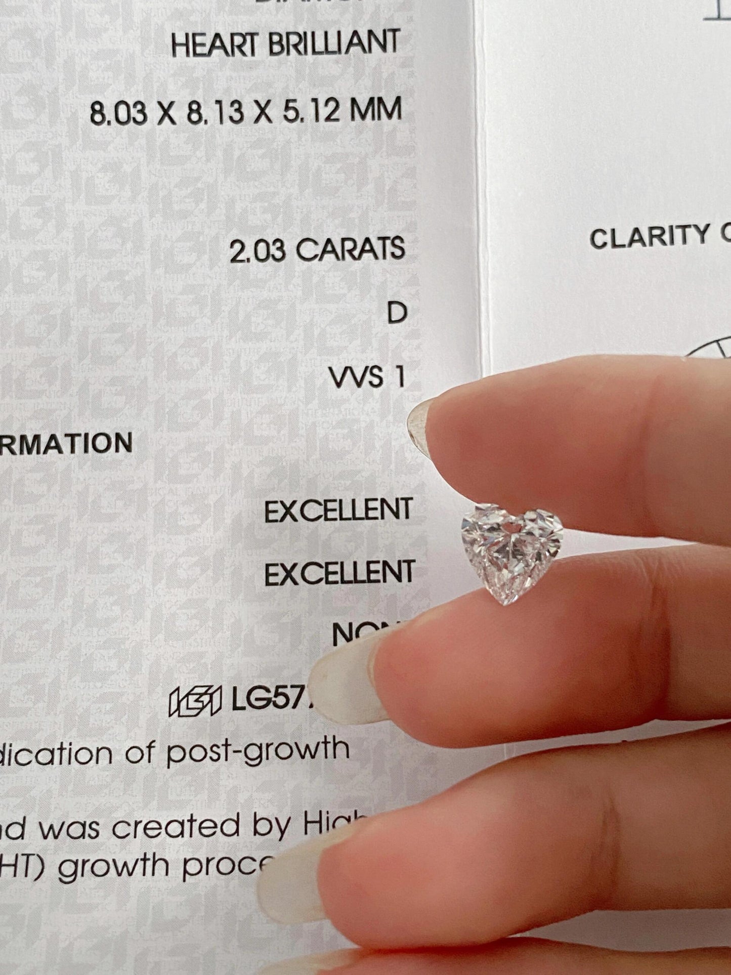 2.03 ct Heart Cut D / VVS1 2EX Lab-Grown Diamond