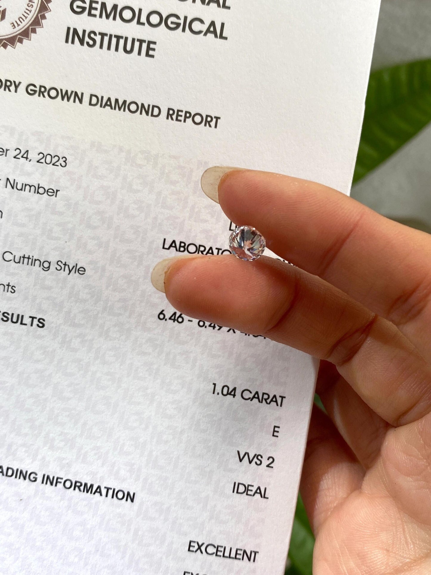 1.04 ct E / VVS2 Lab-Grown Diamond just 475 usd