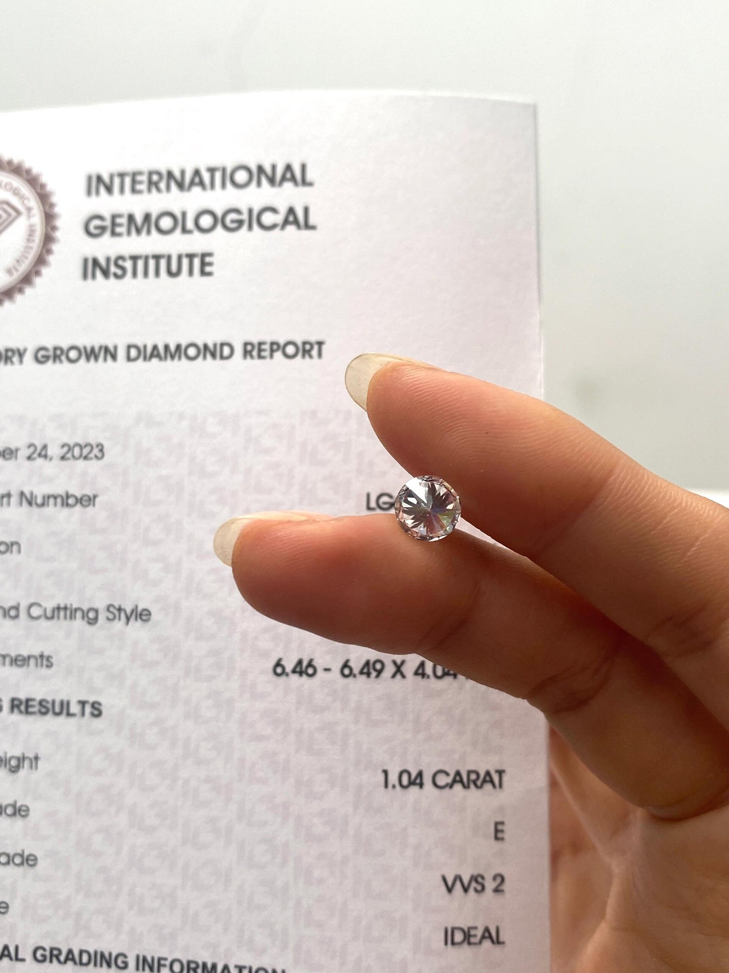 1.04 ct E / VVS2 Lab-Grown Diamond just 475 usd