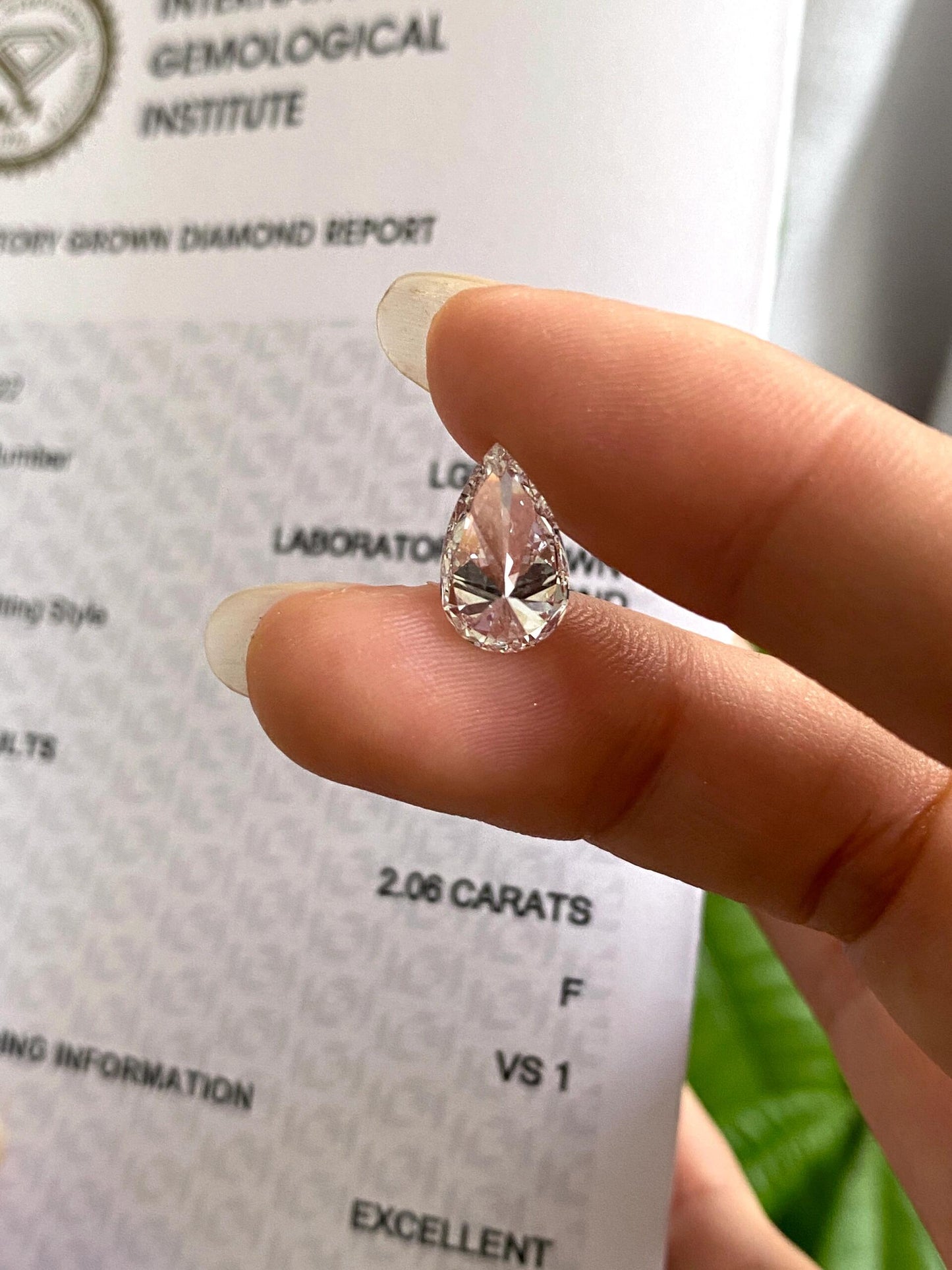 2.06 ct F / VS1 Lab-Grown Diamond just 1415 usd