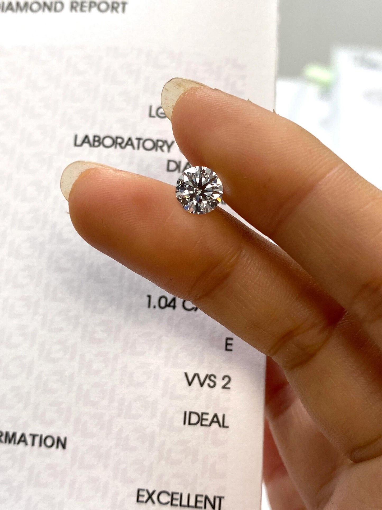 1.04 ct E / VVS2 Lab-Grown Diamond just 475 usd