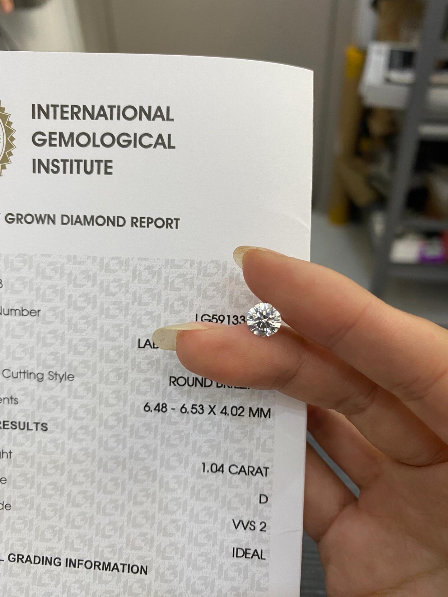 1.04 ct Round D / VVS2 Ideal Lab-Grown Diamond