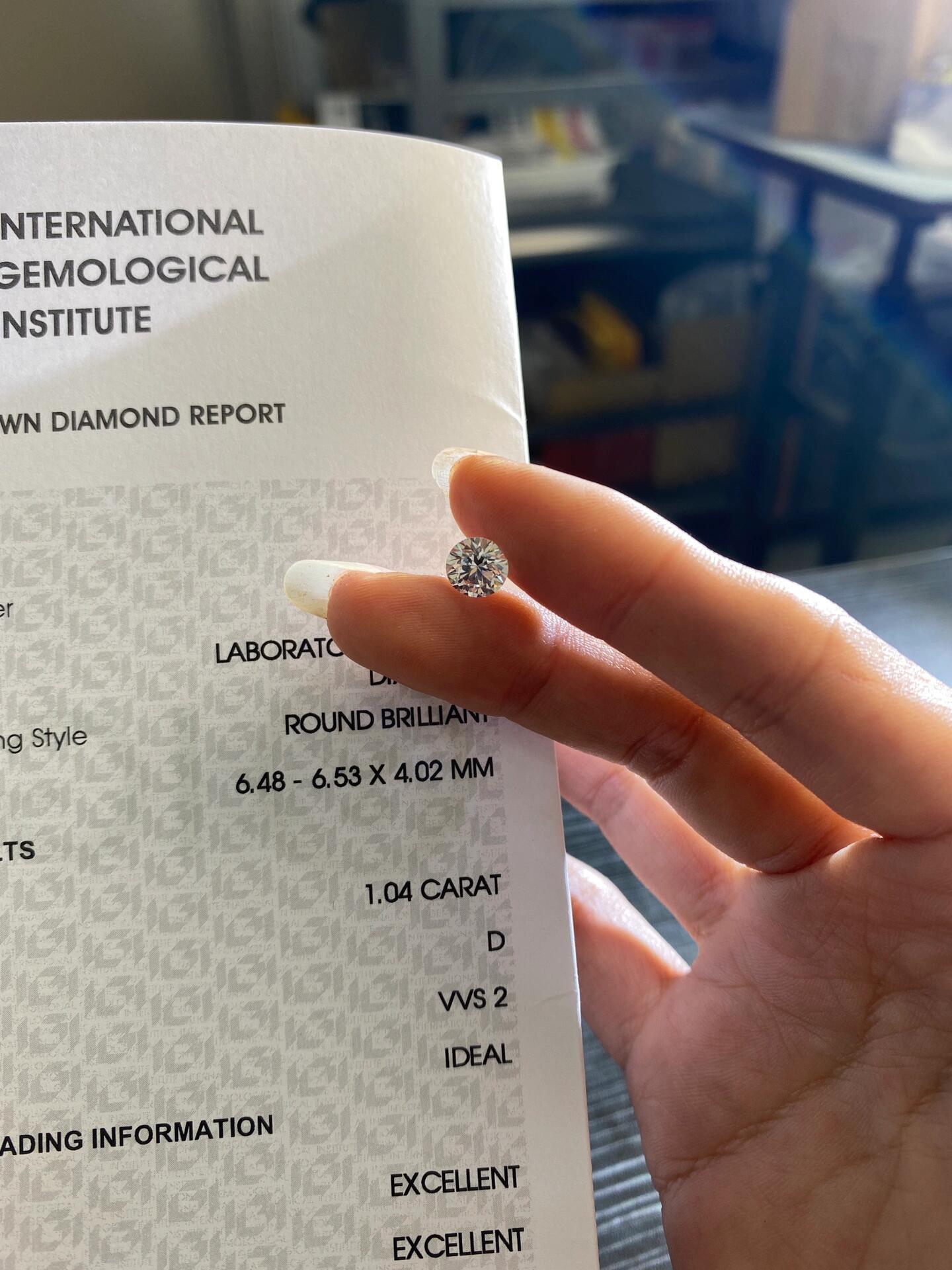 1.04 ct Round D / VVS2 Ideal Lab-Grown Diamond