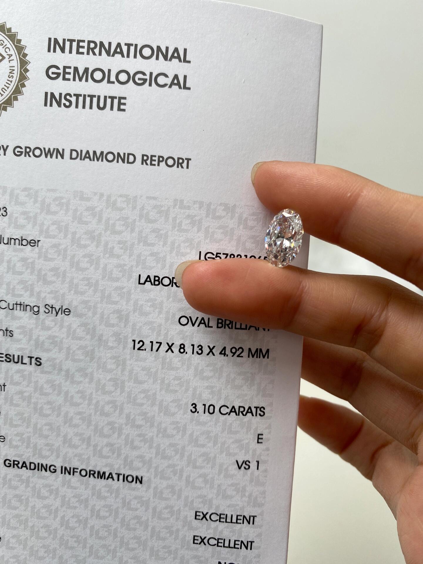 3.10 ct Oval E / VS1 2EX Lab-Grown Diamond just 2575 usd