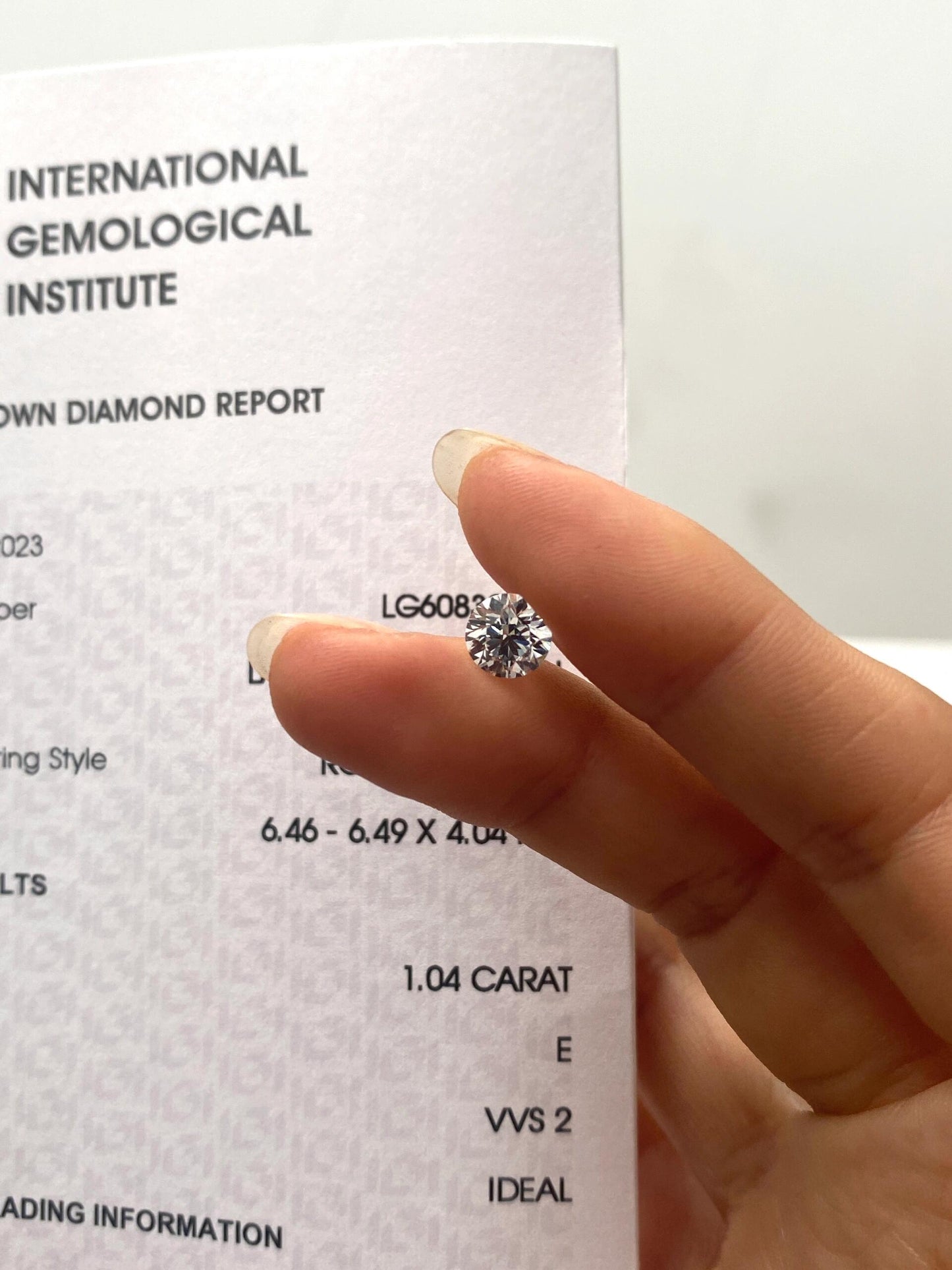 1.04 ct E / VVS2 Lab-Grown Diamond just 475 usd