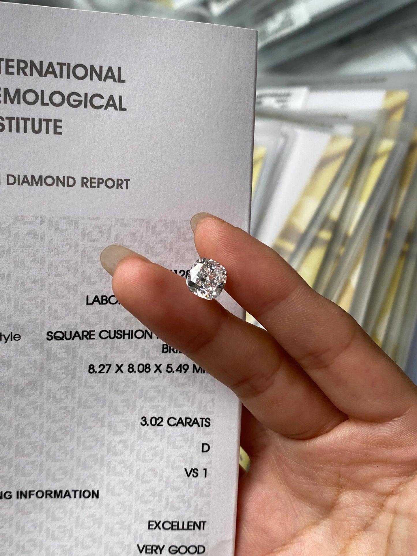 3.02 ct Cushion Cut D / VS1 VG & EX Lab-Grown Diamond just 1415 usd