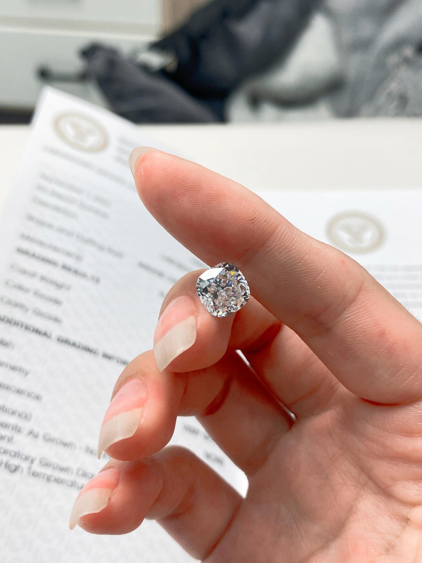3.00 ct  Lab-Grown Diamond ·just 1415usd
