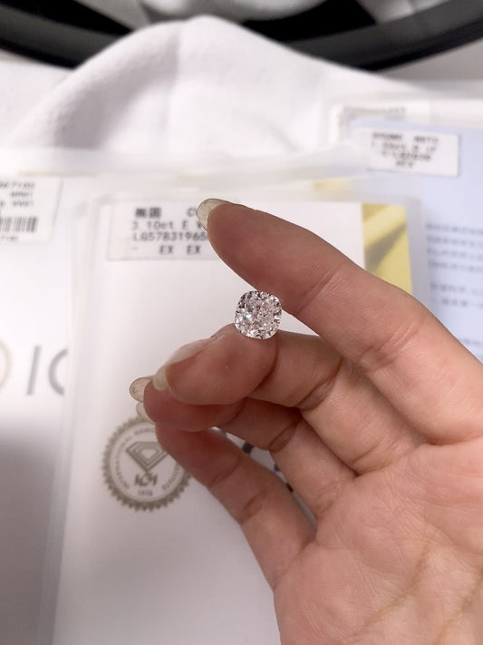 3.02 ct D / VS1 Lab-Grown Diamond
